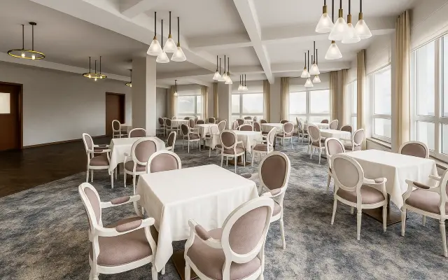 LA ÎNĂLȚIME – RESTAURANT PANORAMIC